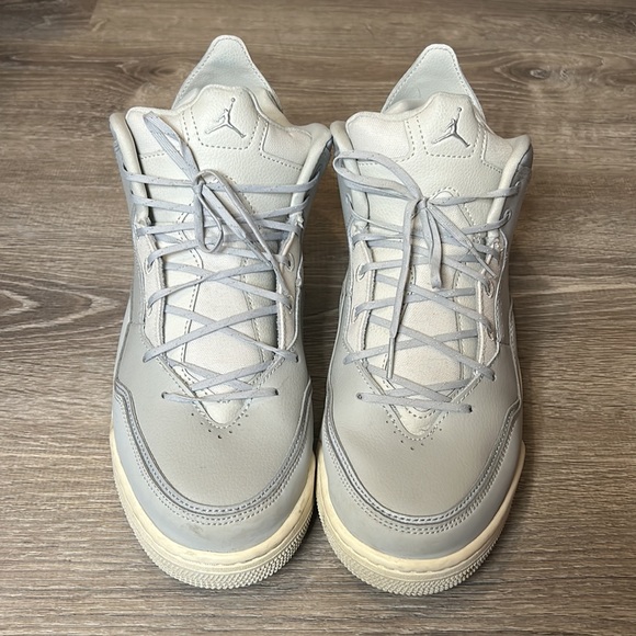 EUC Jordan Courtside shoes (men’s 10) - Picture 2 of 11